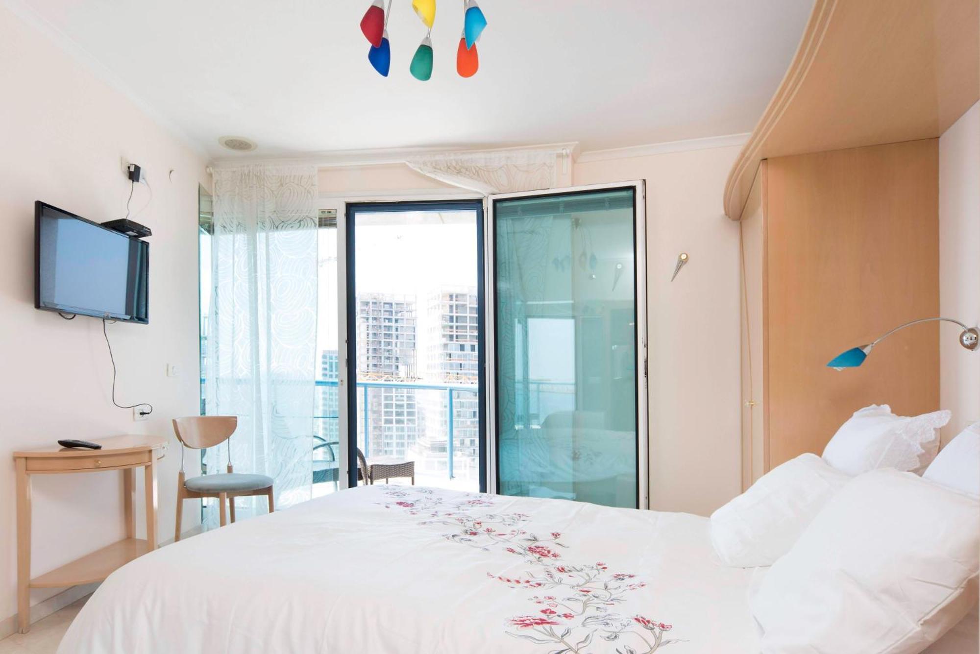 Superb Beachfront Apartments With Shelter By Sea N' Rent Τελ Αβίβ Εξωτερικό φωτογραφία