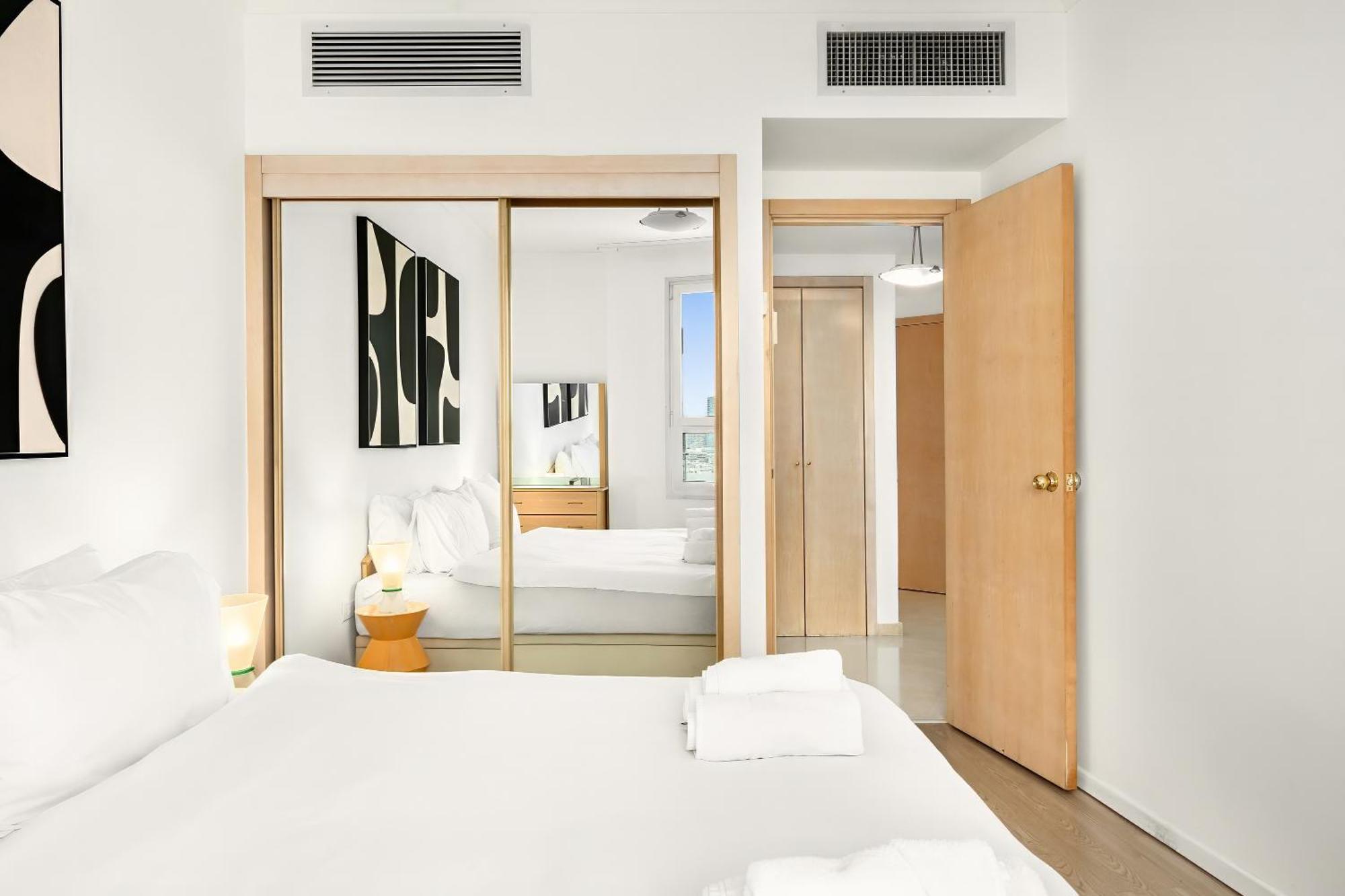 Superb Beachfront Apartments With Shelter By Sea N' Rent Τελ Αβίβ Εξωτερικό φωτογραφία